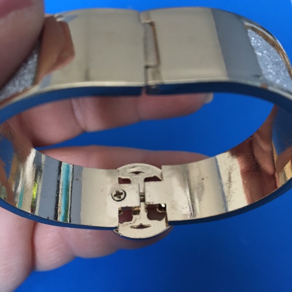 Women’s bangle bracelet - Picture 5 of 5